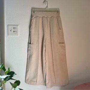 URBAN OUTFITTERS WIDE CORDUROY PANTS